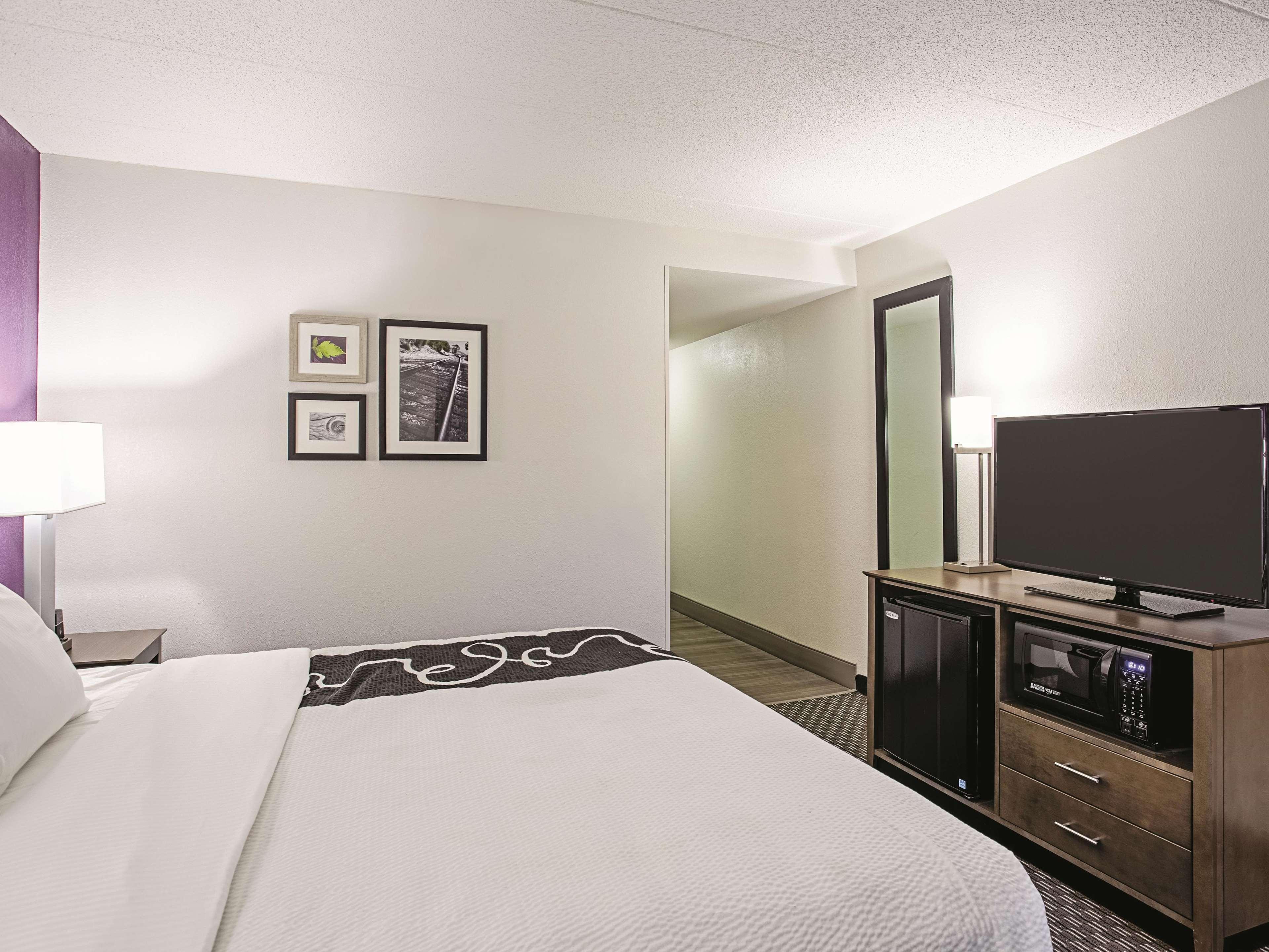 La Quinta By Wyndham Baltimore N / White Marsh Rosedale Exterior photo