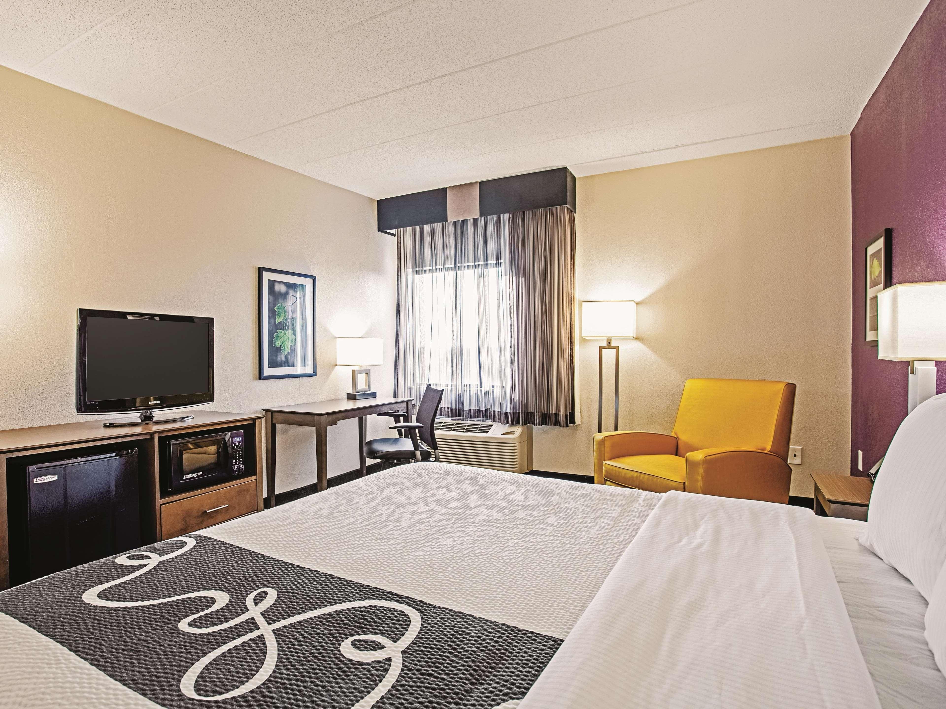 La Quinta By Wyndham Baltimore N / White Marsh Rosedale Exterior photo