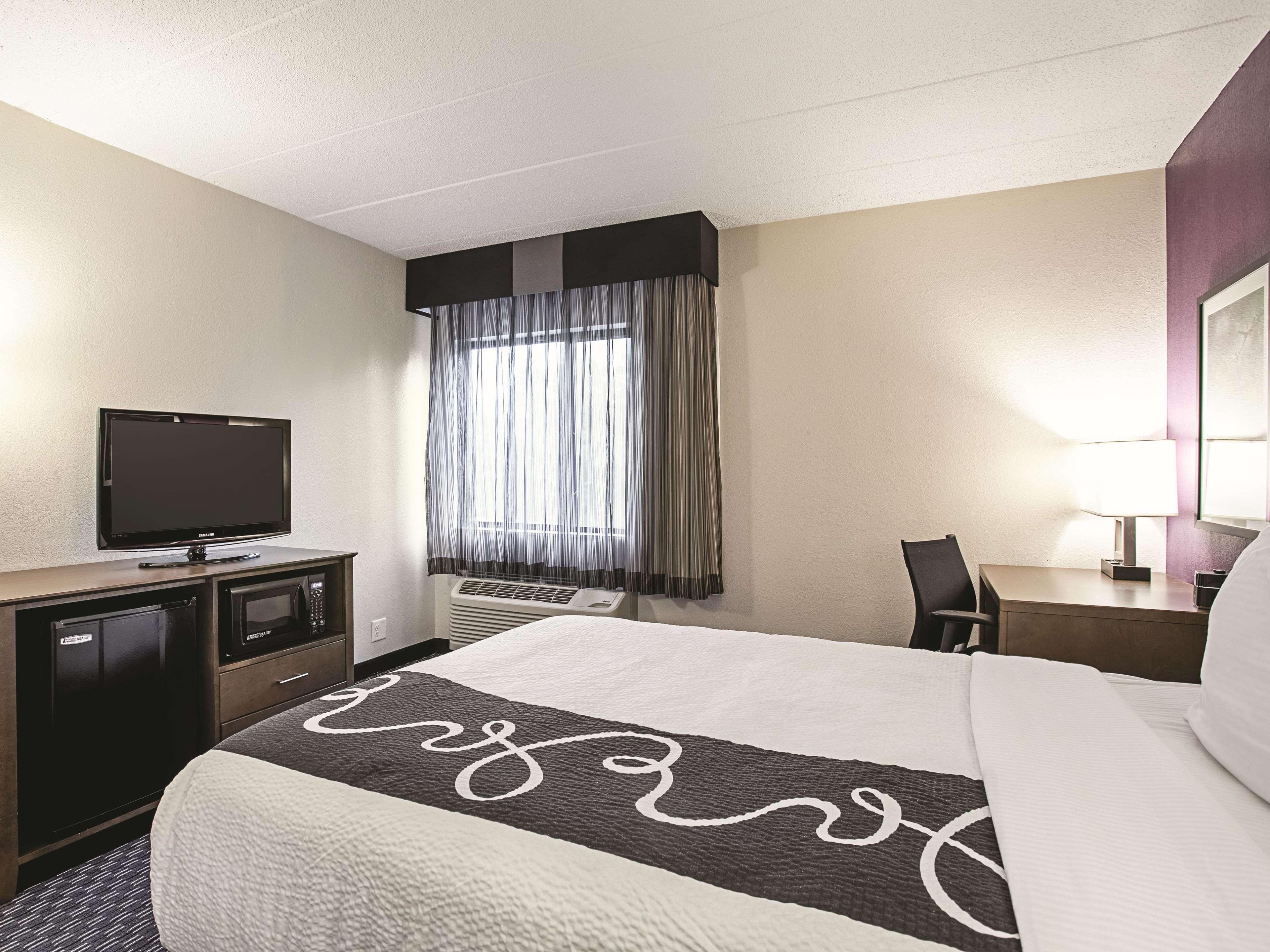 La Quinta By Wyndham Baltimore N / White Marsh Rosedale Exterior photo