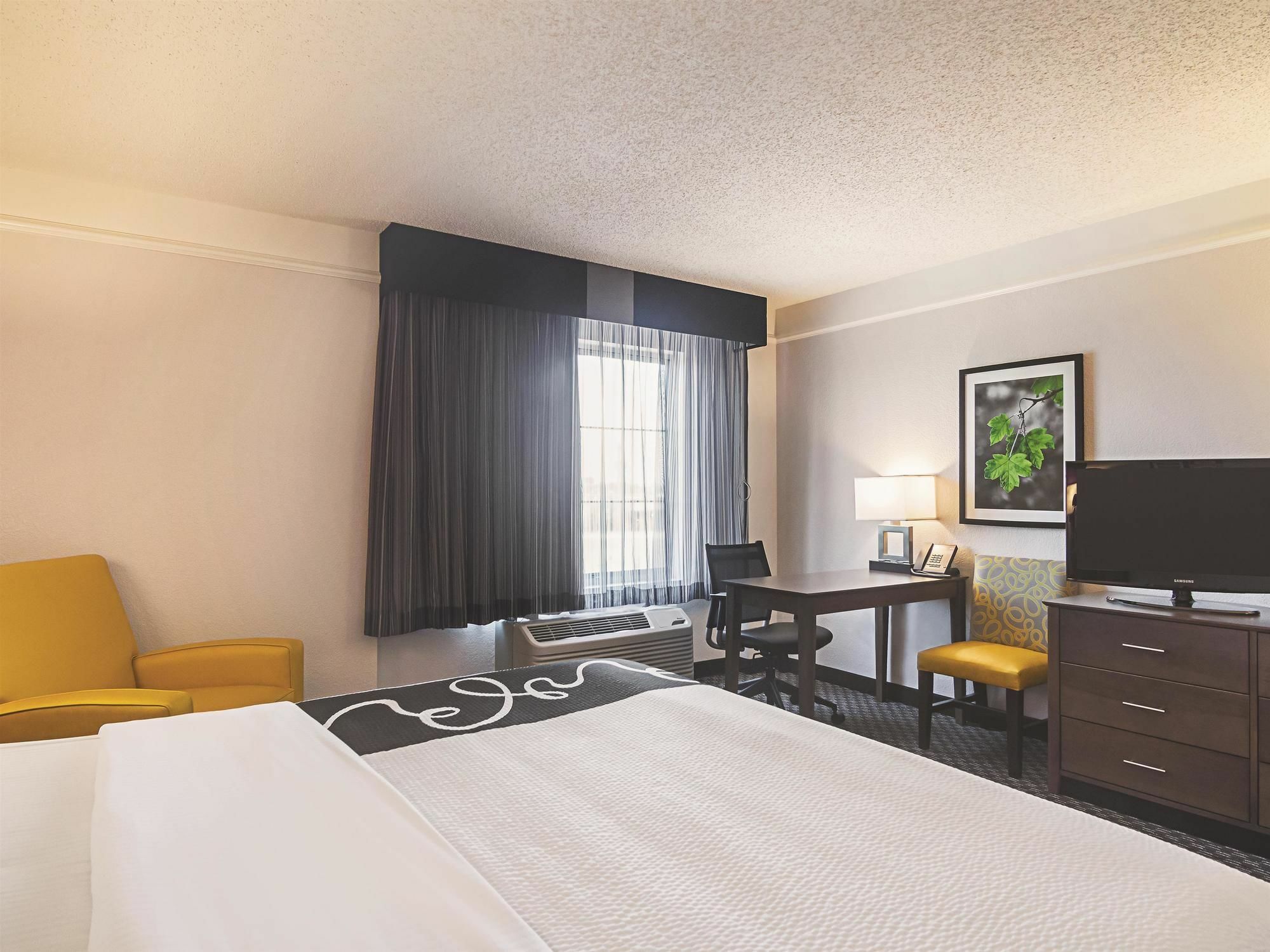 La Quinta By Wyndham Baltimore N / White Marsh Rosedale Exterior photo
